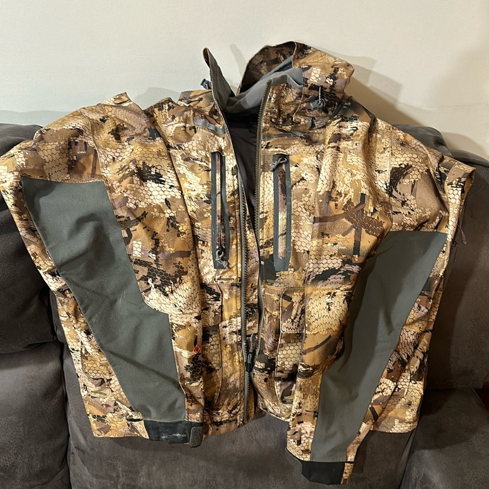 Sitka Delta Wading Jacket. Marsh. Men’s Large.